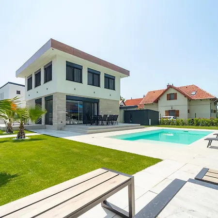 Villa Topart